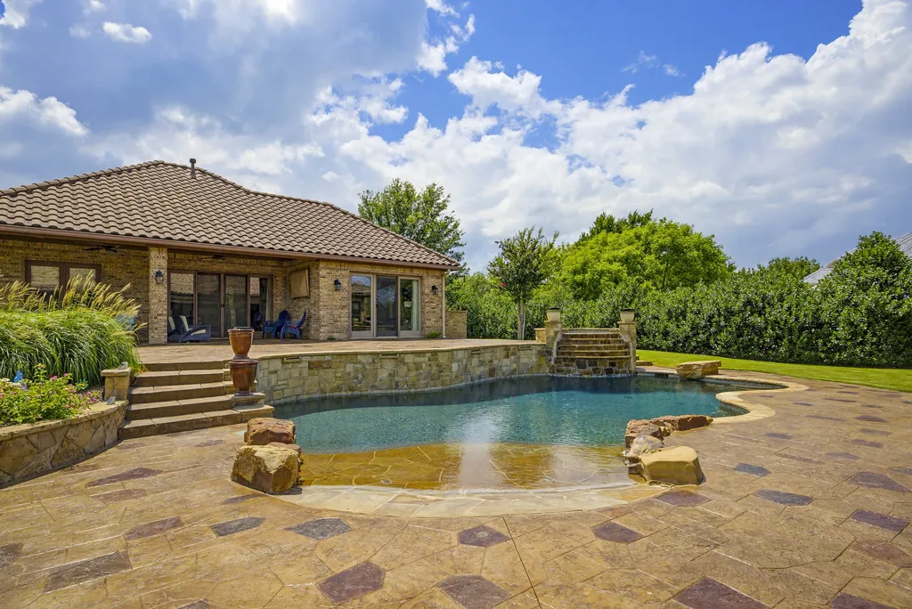 6705 Saucon Valley Drive Fort Worth TX 76132