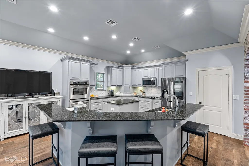 1957 Leeward Cove Benton LA 71006