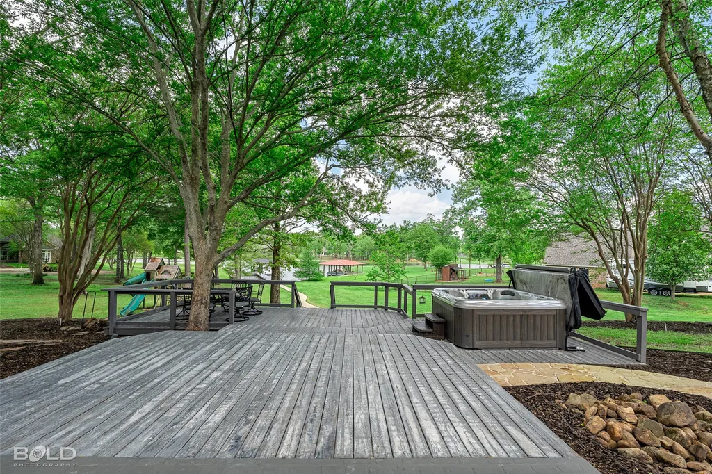 1957 Leeward Cove Benton LA 71006
