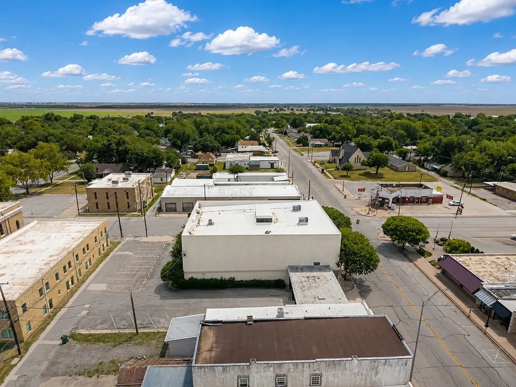 317 E 3rd Street Burkburnett TX 76354