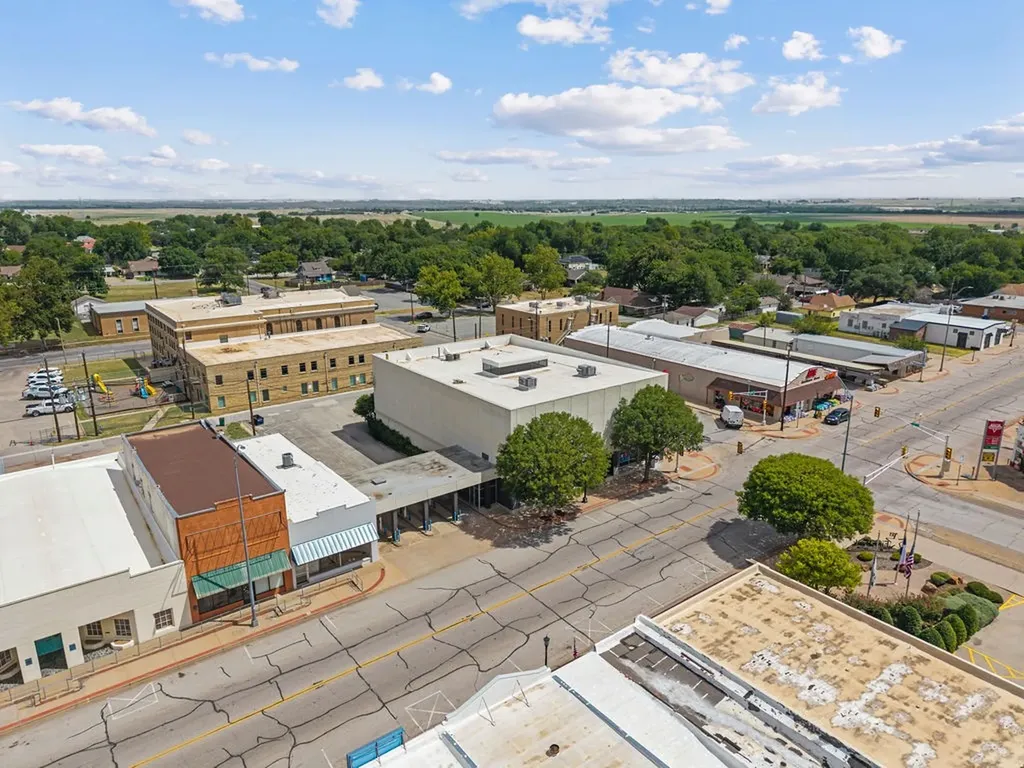 317 E 3rd Street Burkburnett TX 76354