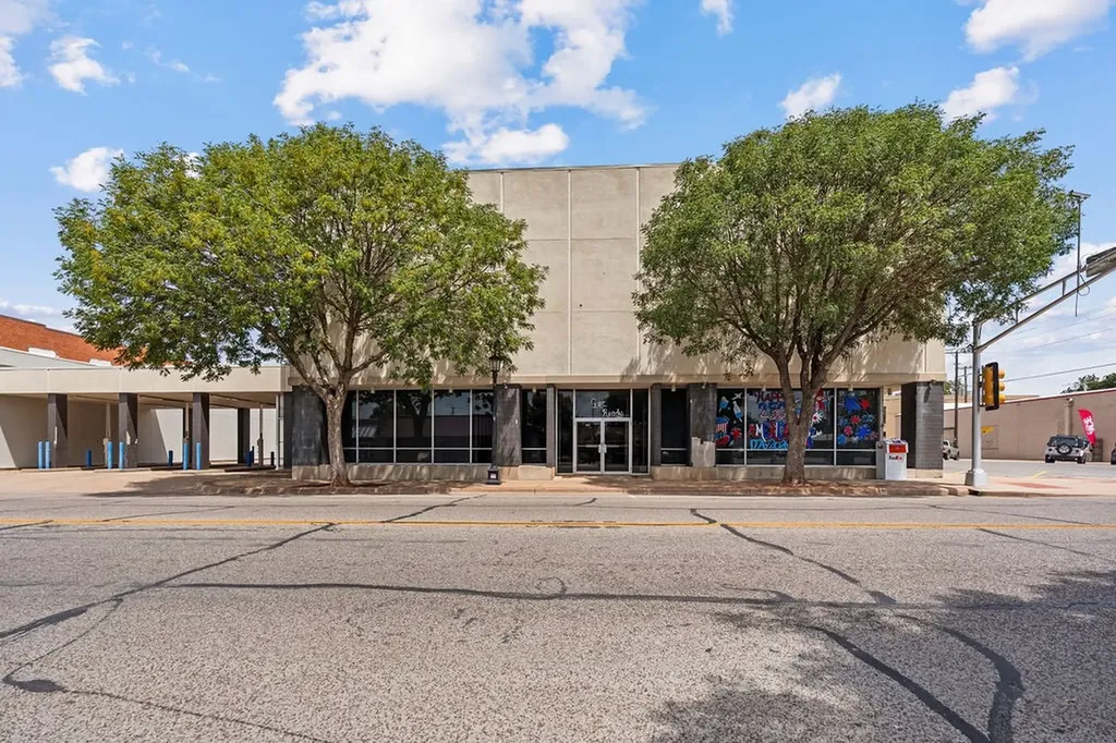 317 E 3rd Street Burkburnett TX 76354