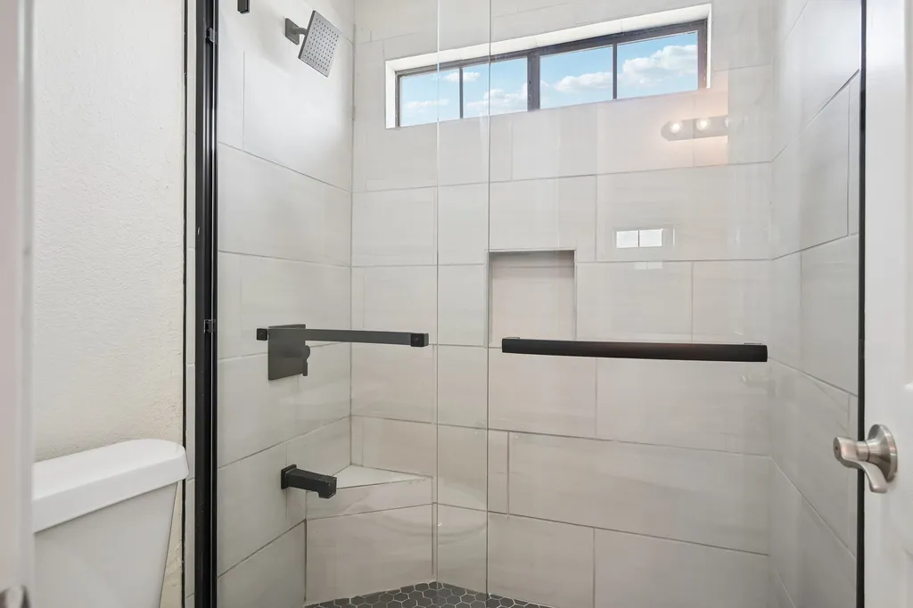 381 Fairlanding Avenue Fairview TX 75069