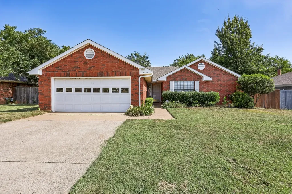 3211 Brookview Drive Corinth TX 76210