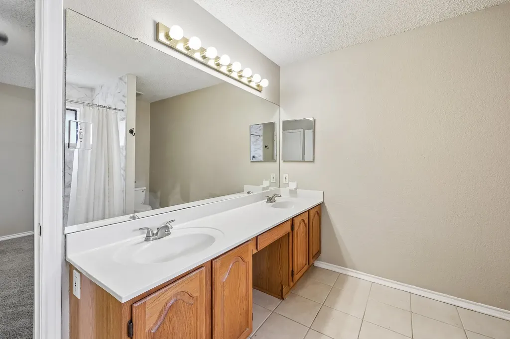 3211 Brookview Drive Corinth TX 76210