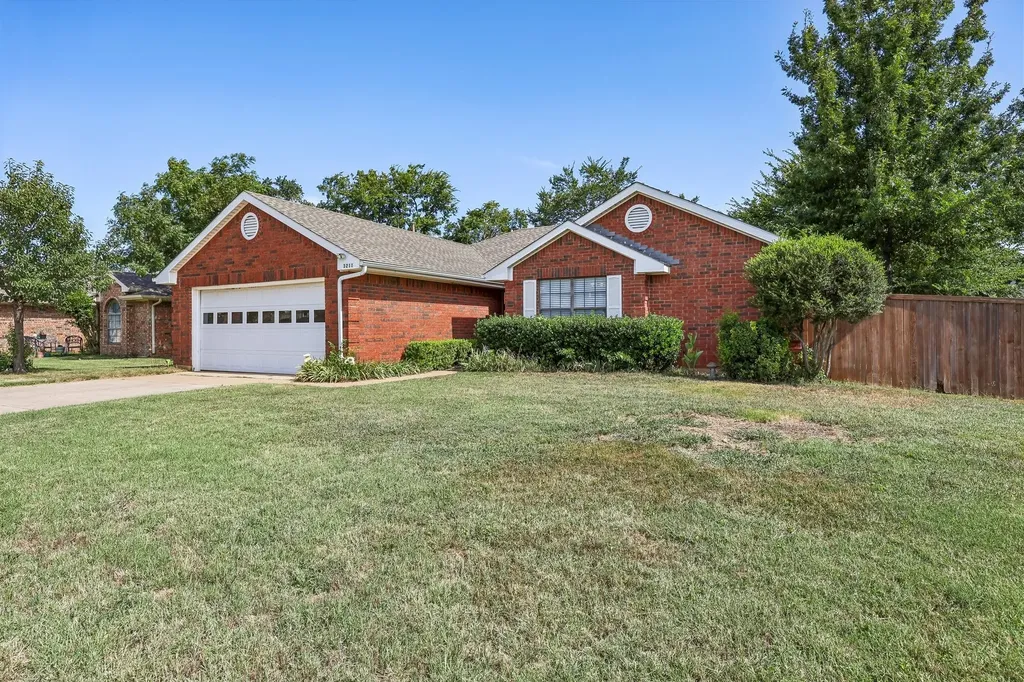 3211 Brookview Drive Corinth TX 76210