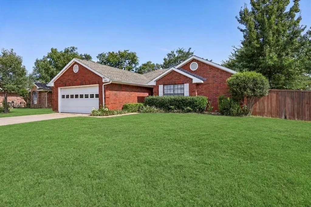 3211 Brookview Drive Corinth TX 76210