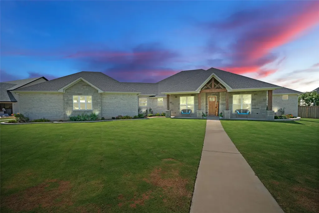 219 White N Gail Lane Bullard TX 75757