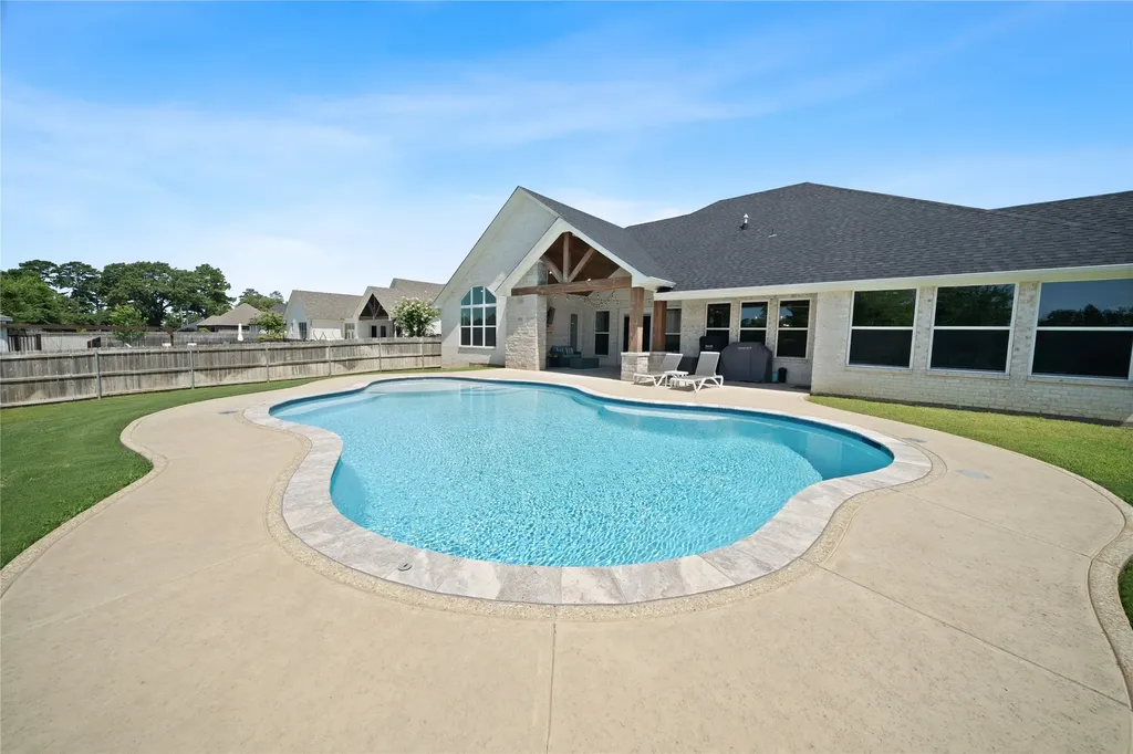 219 White N Gail Lane Bullard TX 75757