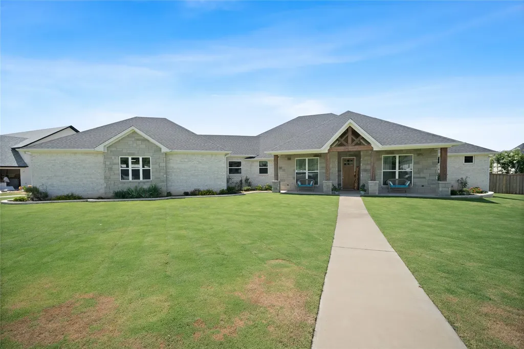 219 White N Gail Lane Bullard TX 75757
