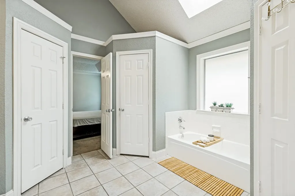5957 Sundown Drive Watauga TX 76148