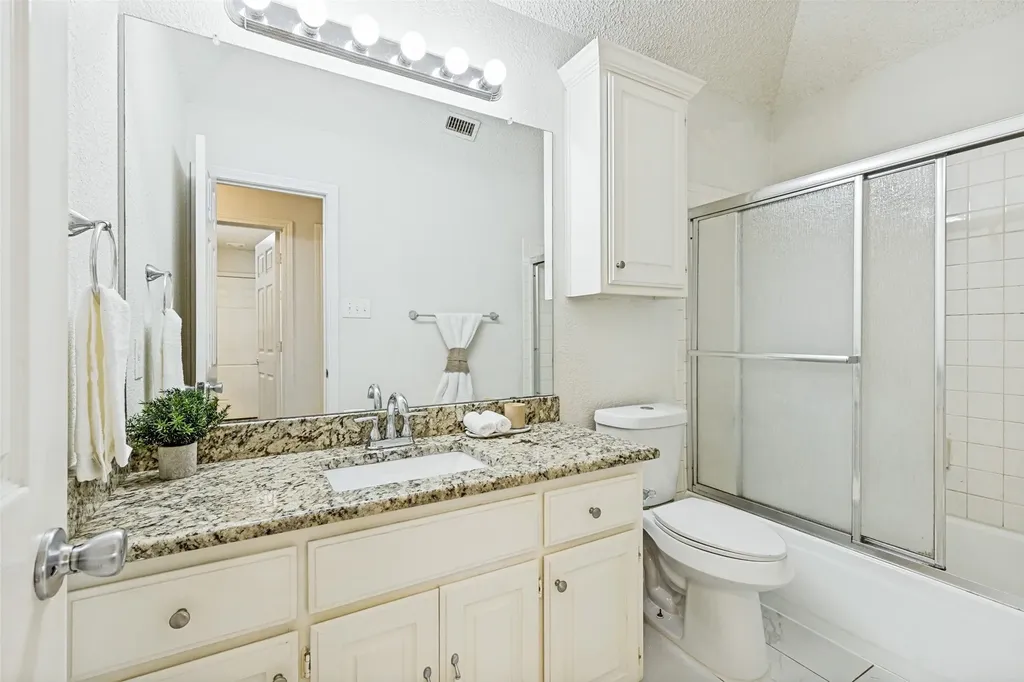 5957 Sundown Drive Watauga TX 76148