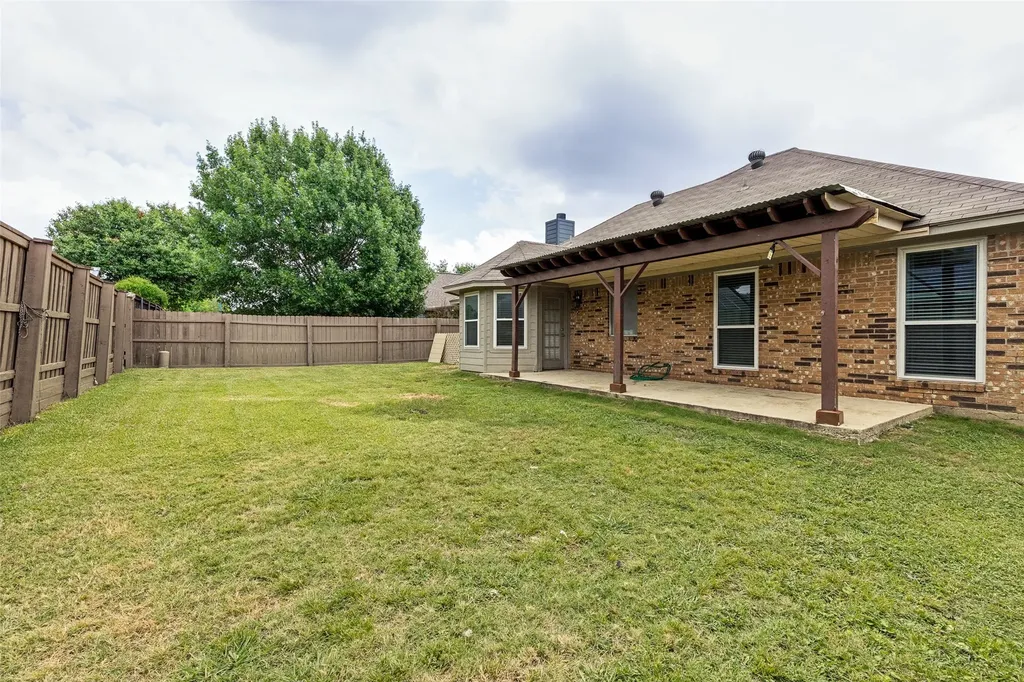 5957 Sundown Drive Watauga TX 76148