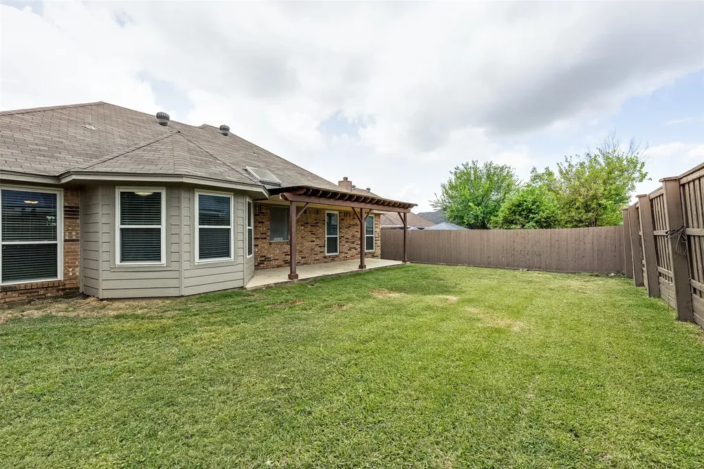 5957 Sundown Drive Watauga TX 76148