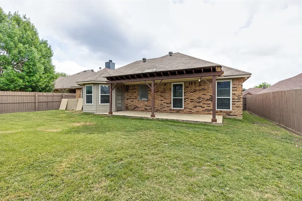 5957 Sundown Drive Watauga TX 76148