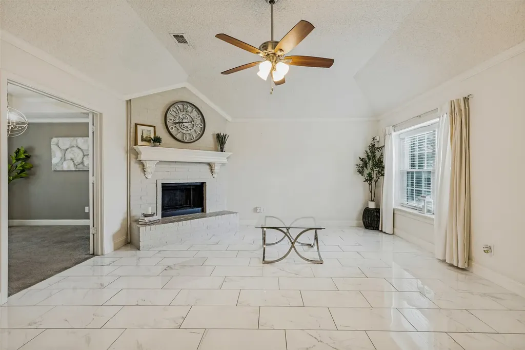 5957 Sundown Drive Watauga TX 76148