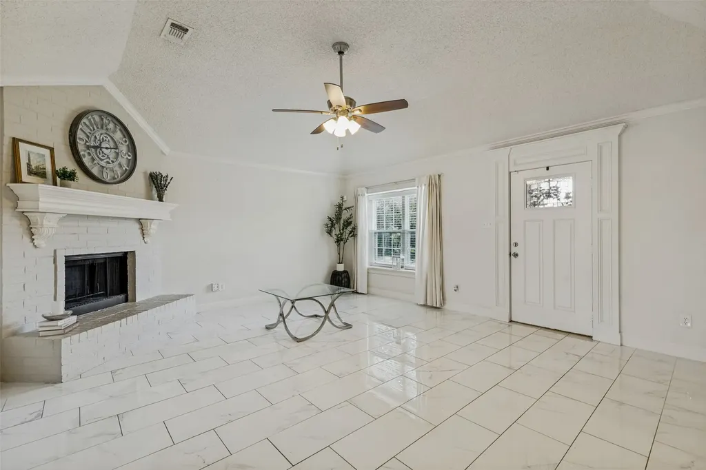 5957 Sundown Drive Watauga TX 76148