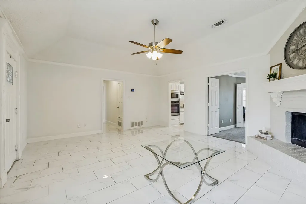 5957 Sundown Drive Watauga TX 76148