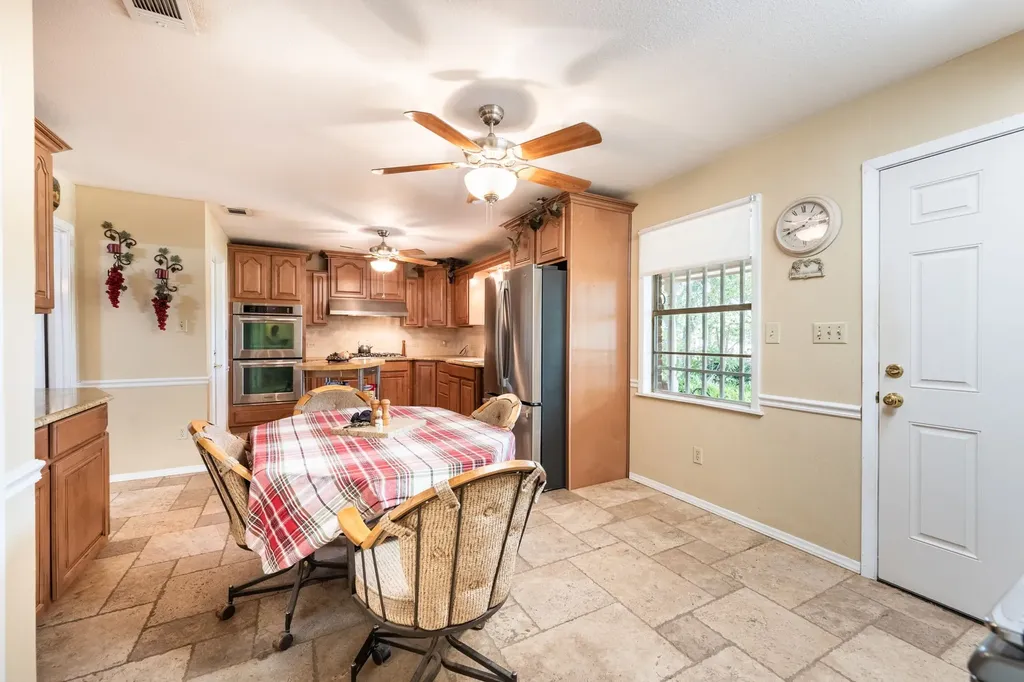 2715 Fm 857 Grand Saline TX 75140