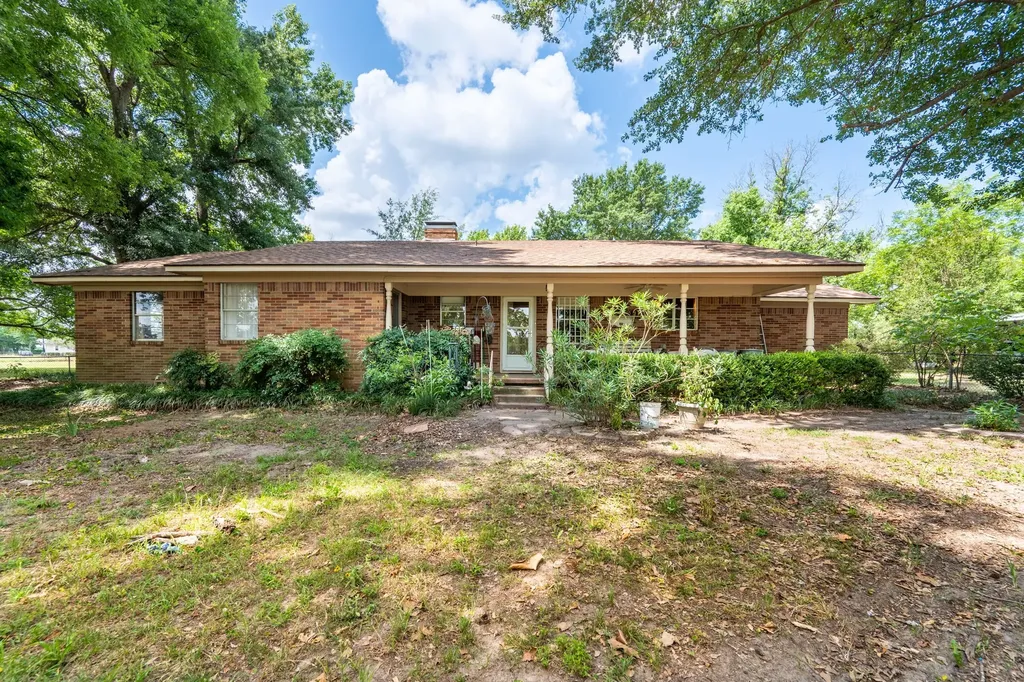 2715 Fm 857 Grand Saline TX 75140