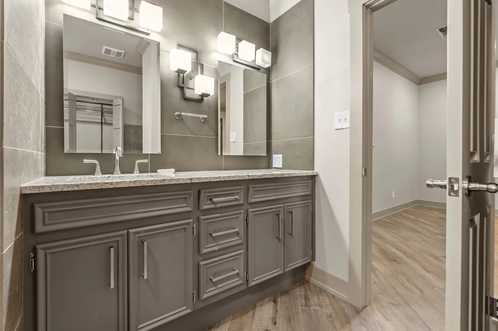 5110 Ledgestone Drive Fort Worth TX 76132