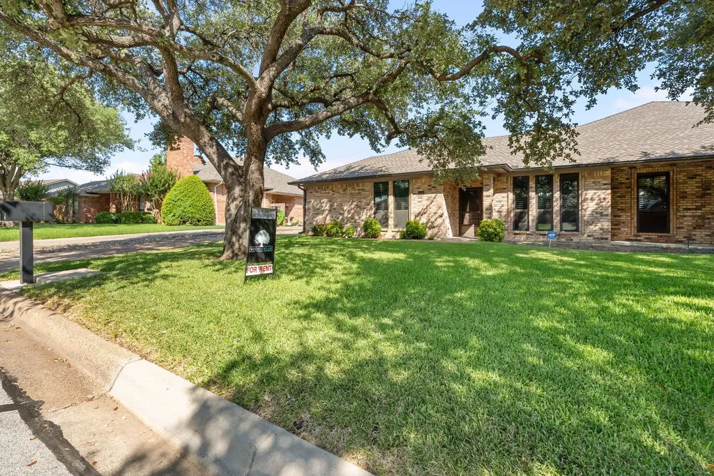 5110 Ledgestone Drive Fort Worth TX 76132