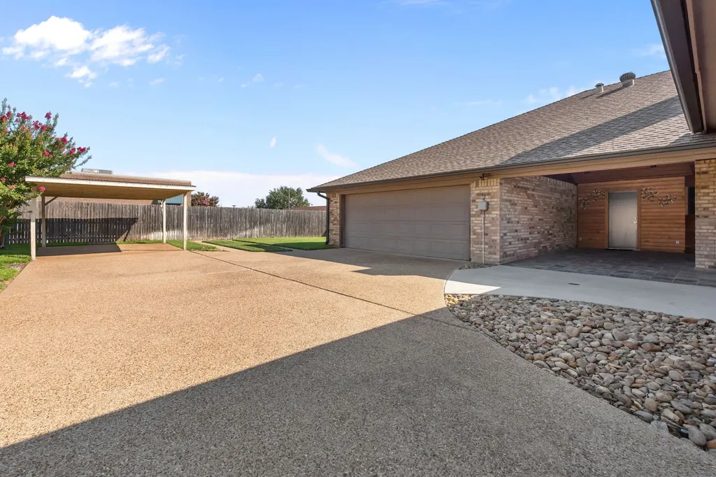 5110 Ledgestone Drive Fort Worth TX 76132