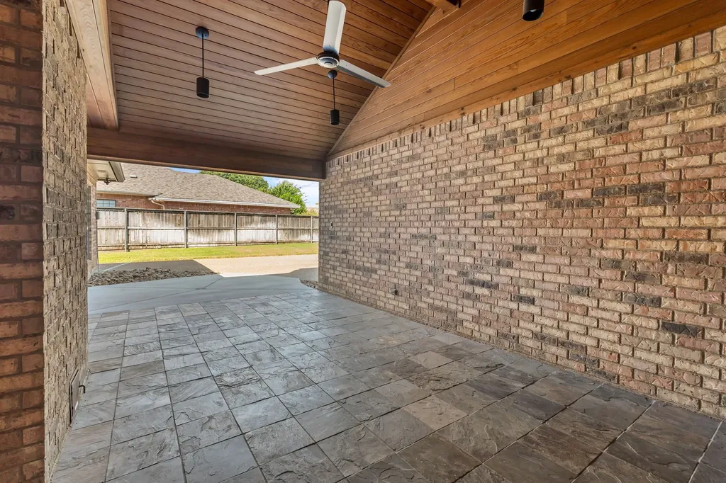5110 Ledgestone Drive Fort Worth TX 76132