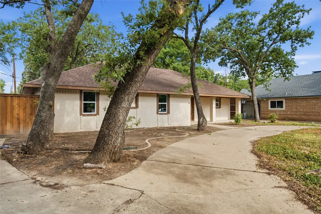 500 Bent Tree Court Irving TX 75061