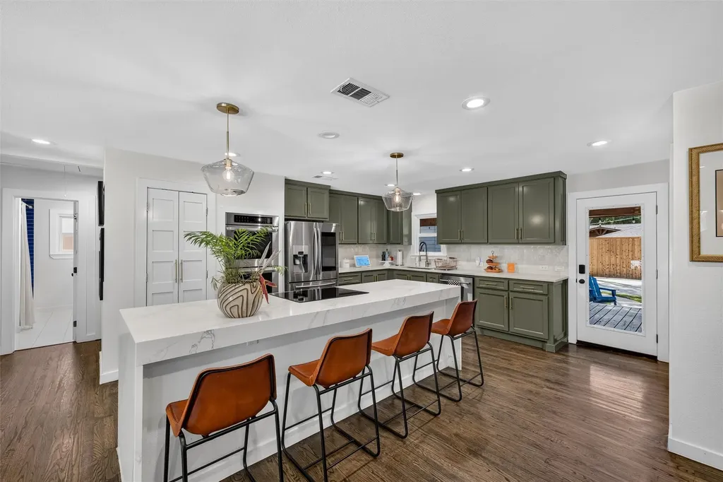 7166 Dalewood Lane Dallas TX 75214