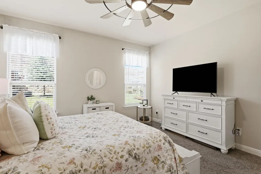 1104 Eastland Lane Weatherford TX 76087