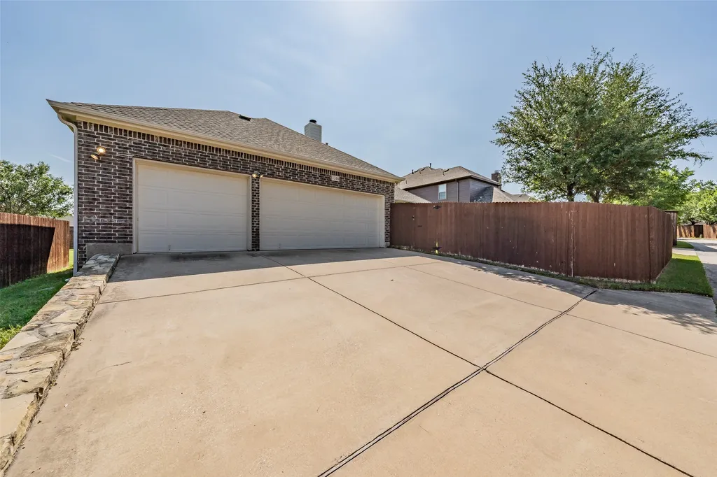 3310 Edinburgh Drive Sachse TX 75048