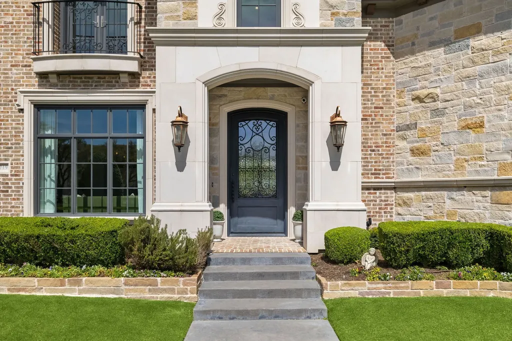 4719 Forest Lane Dallas TX 75244