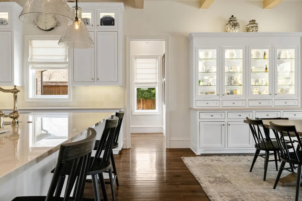 4719 Forest Lane Dallas TX 75244
