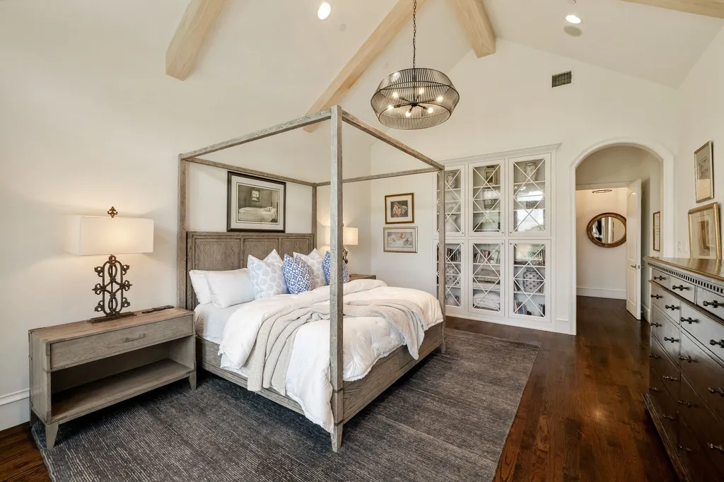 4719 Forest Lane Dallas TX 75244