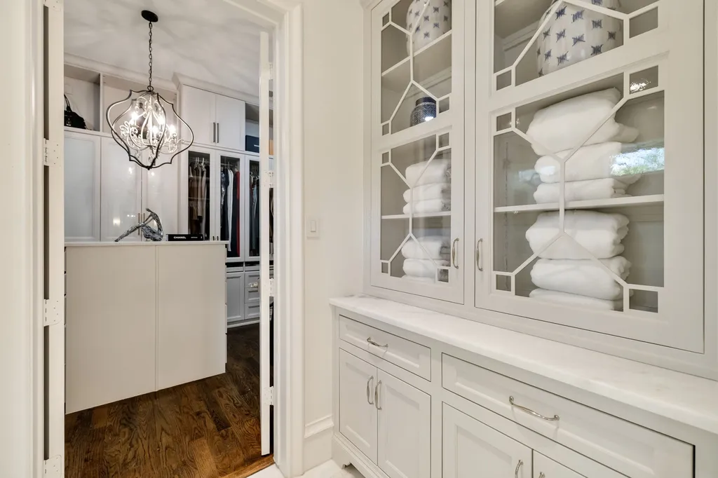 4719 Forest Lane Dallas TX 75244