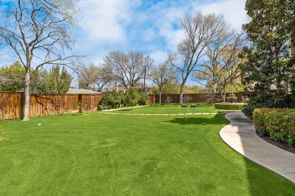 4719 Forest Lane Dallas TX 75244