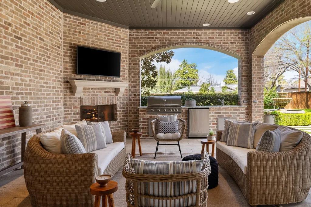 4719 Forest Lane Dallas TX 75244