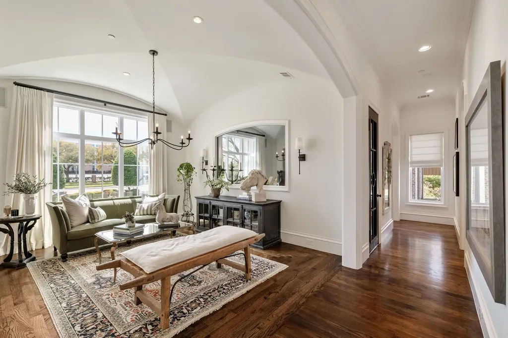 4719 Forest Lane Dallas TX 75244