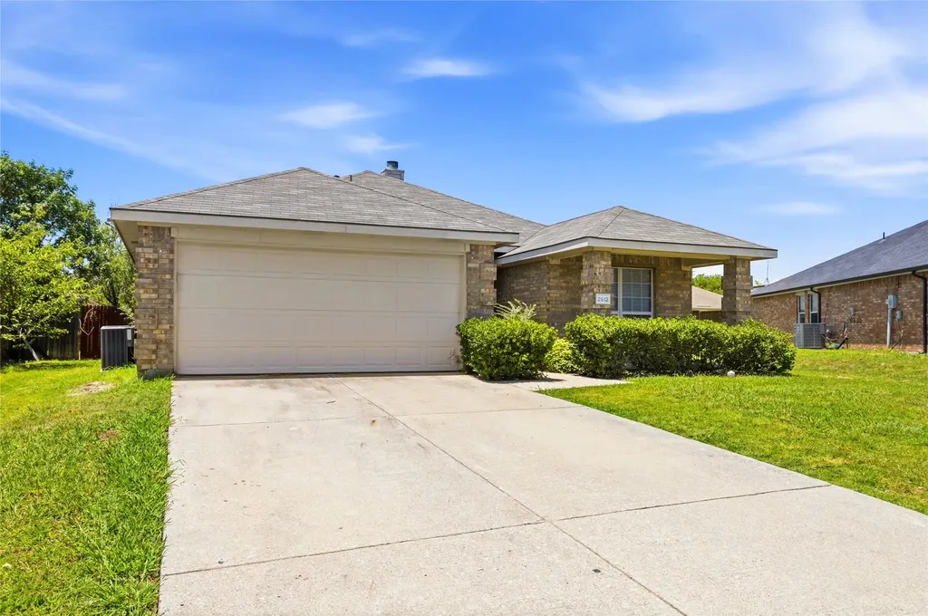 2612 Spencer Circle Royse City TX 75189