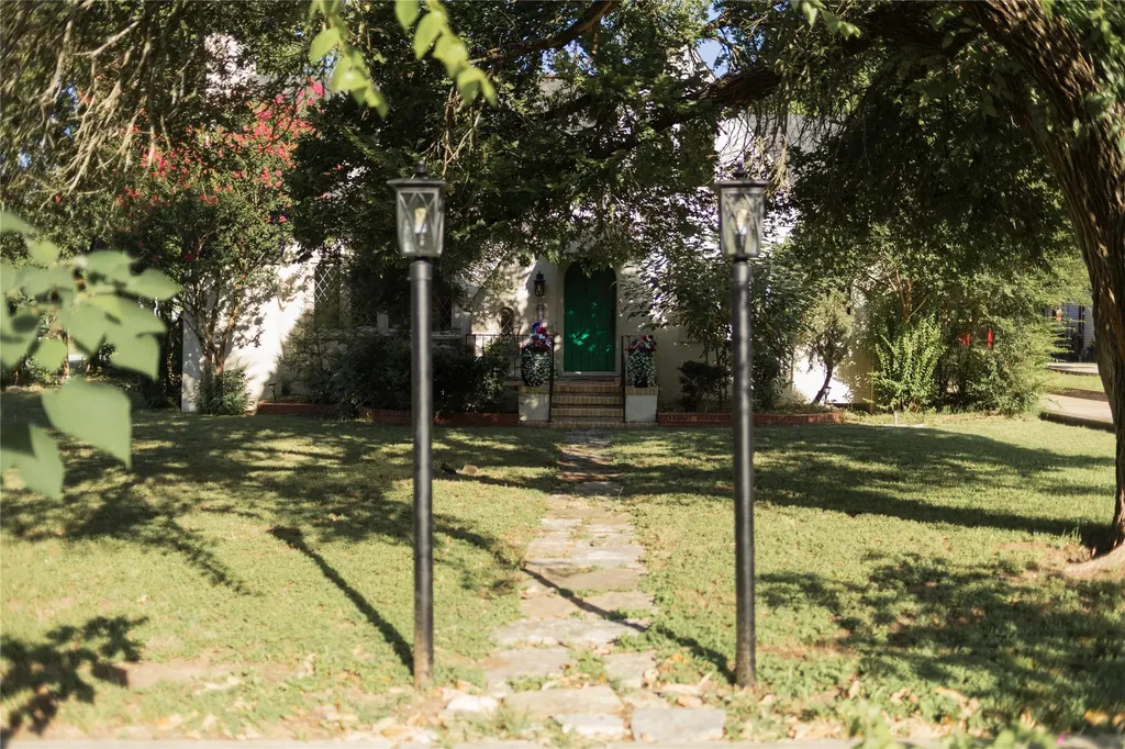 310 Hickory Hico TX 76457