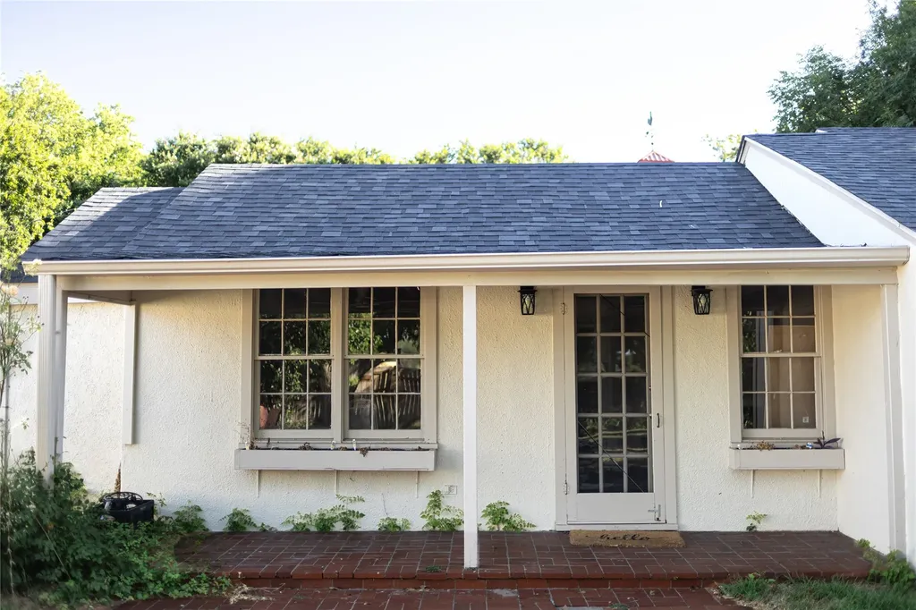 310 Hickory Hico TX 76457