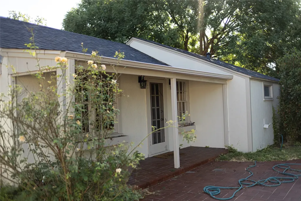 310 Hickory Hico TX 76457