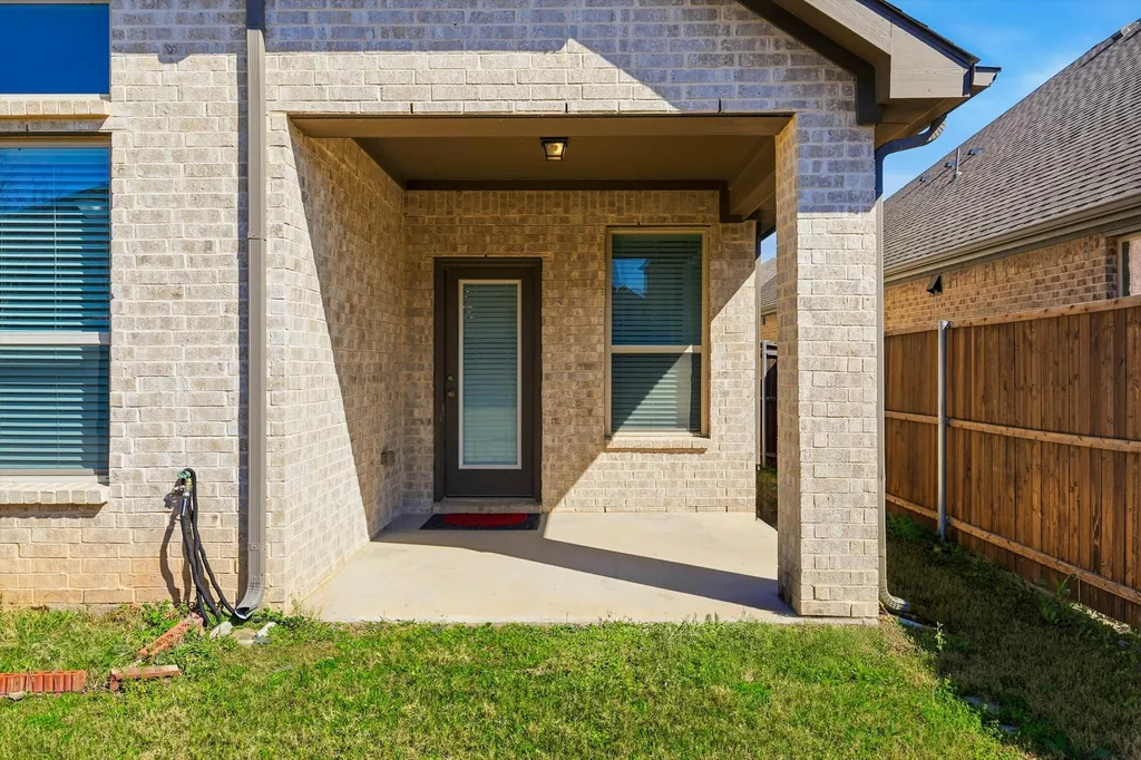 2717 Calloway Creek Drive Fort Worth TX 76118