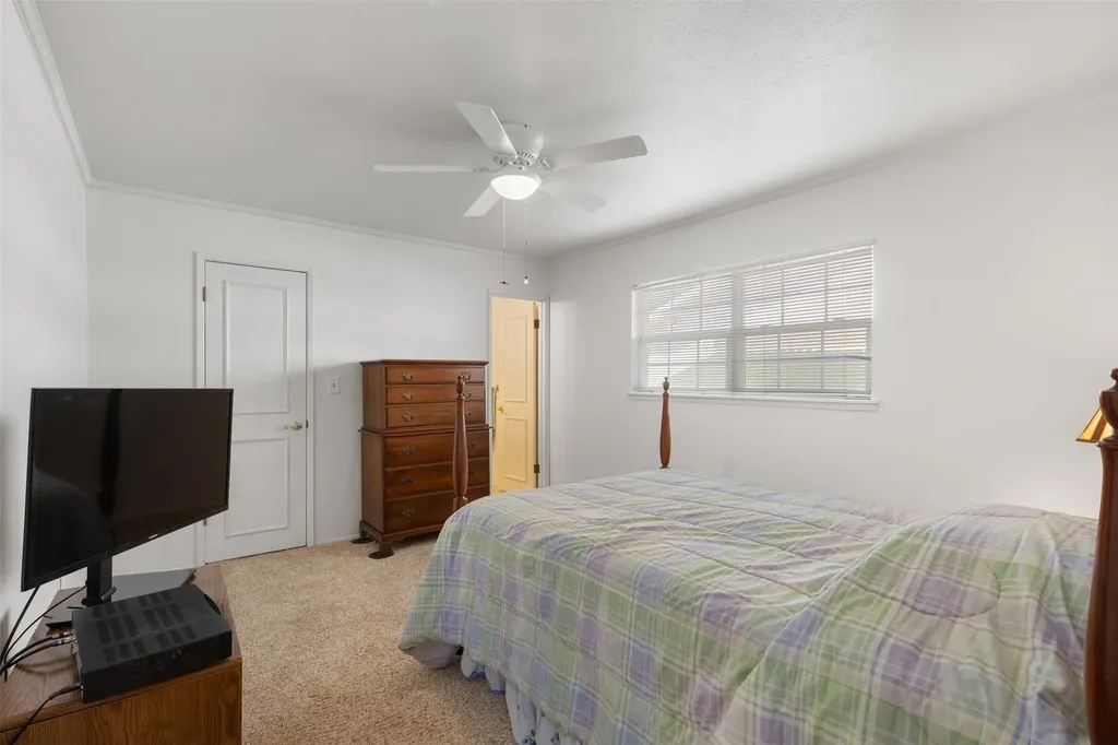 2825 Pinewood Drive Garland TX 75044
