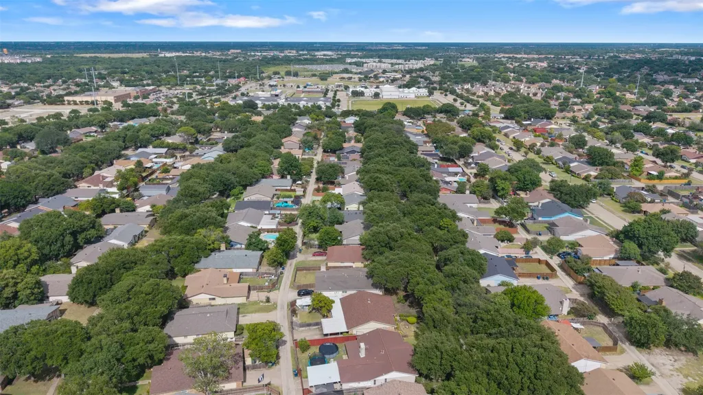 2825 Pinewood Drive Garland TX 75044