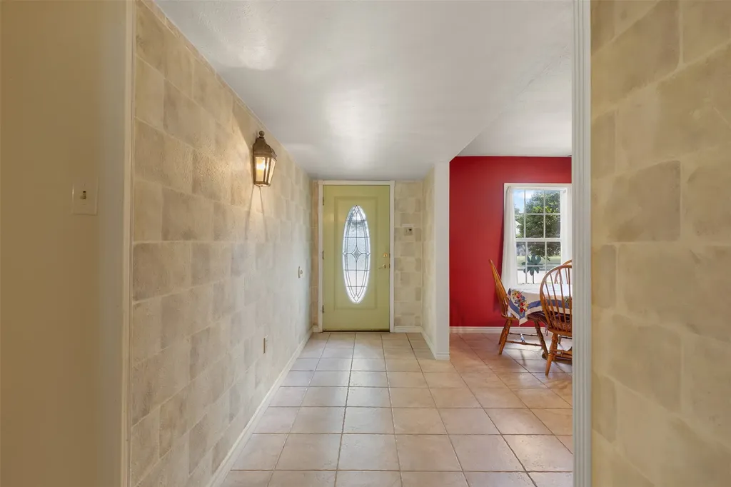 2825 Pinewood Drive Garland TX 75044