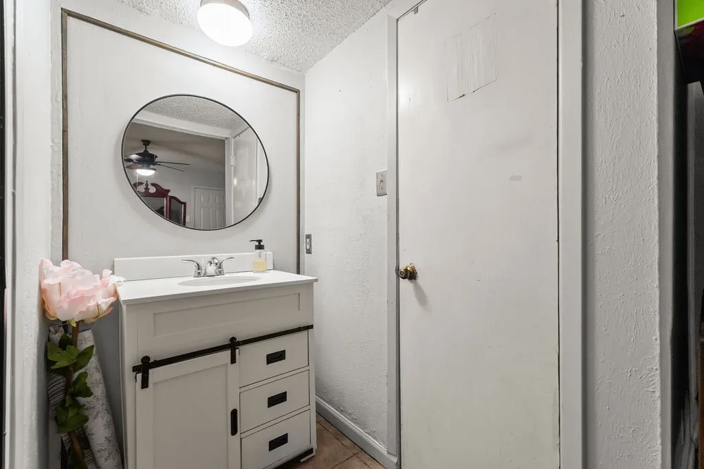 202 Fleetwood Court Arlington TX 76014