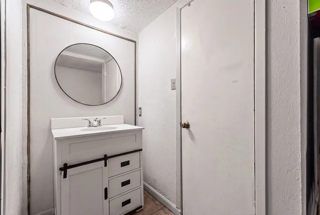202 Fleetwood Court Arlington TX 76014