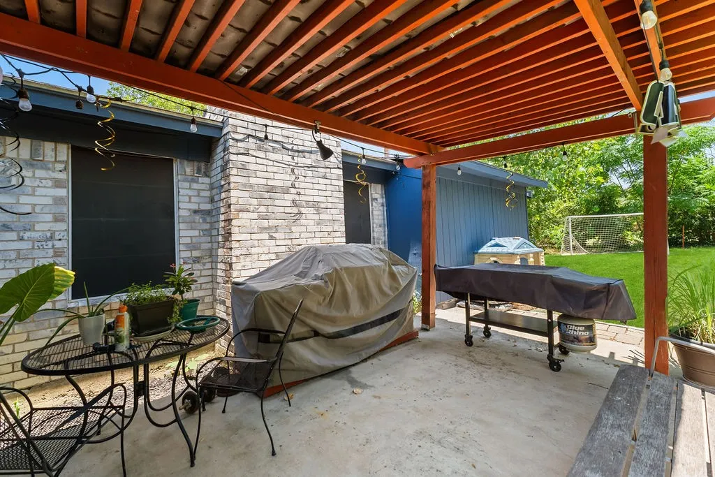 202 Fleetwood Court Arlington TX 76014